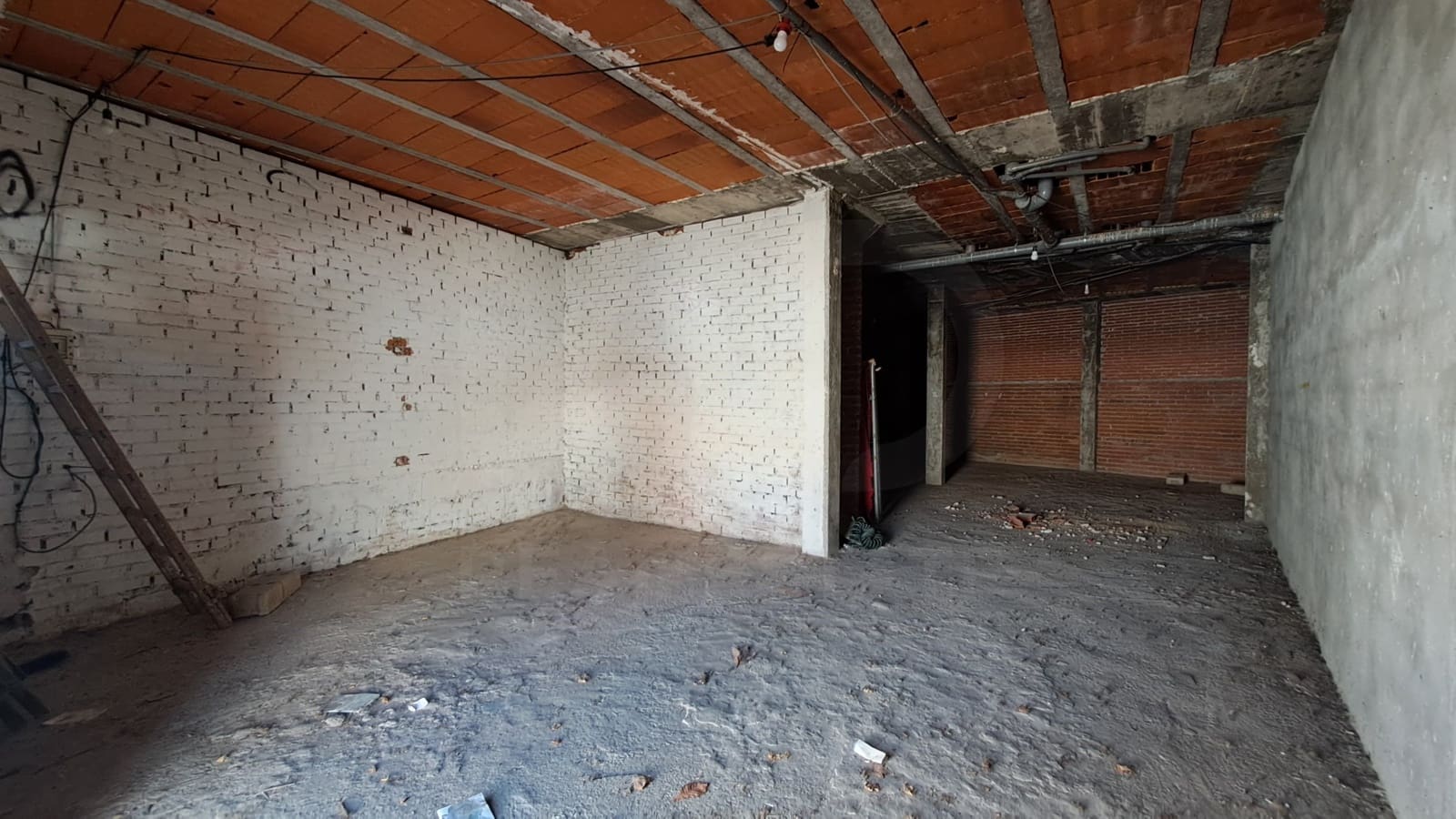 Kaupallinen vuokrattavana paikassa Meco - 800 € (Ref: 9987722)