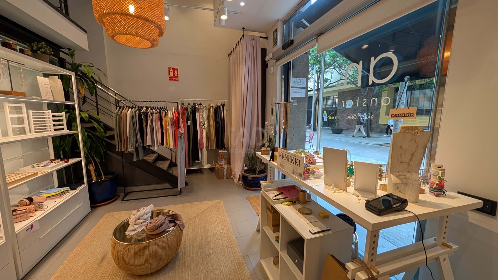 Erhverv til salg i Barcelona by - € 450.000 (Ref: 9987724)