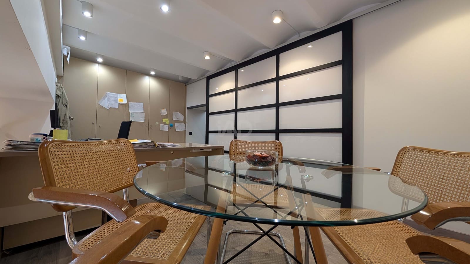 Erhverv til salg i Barcelona by - € 450.000 (Ref: 9987724)