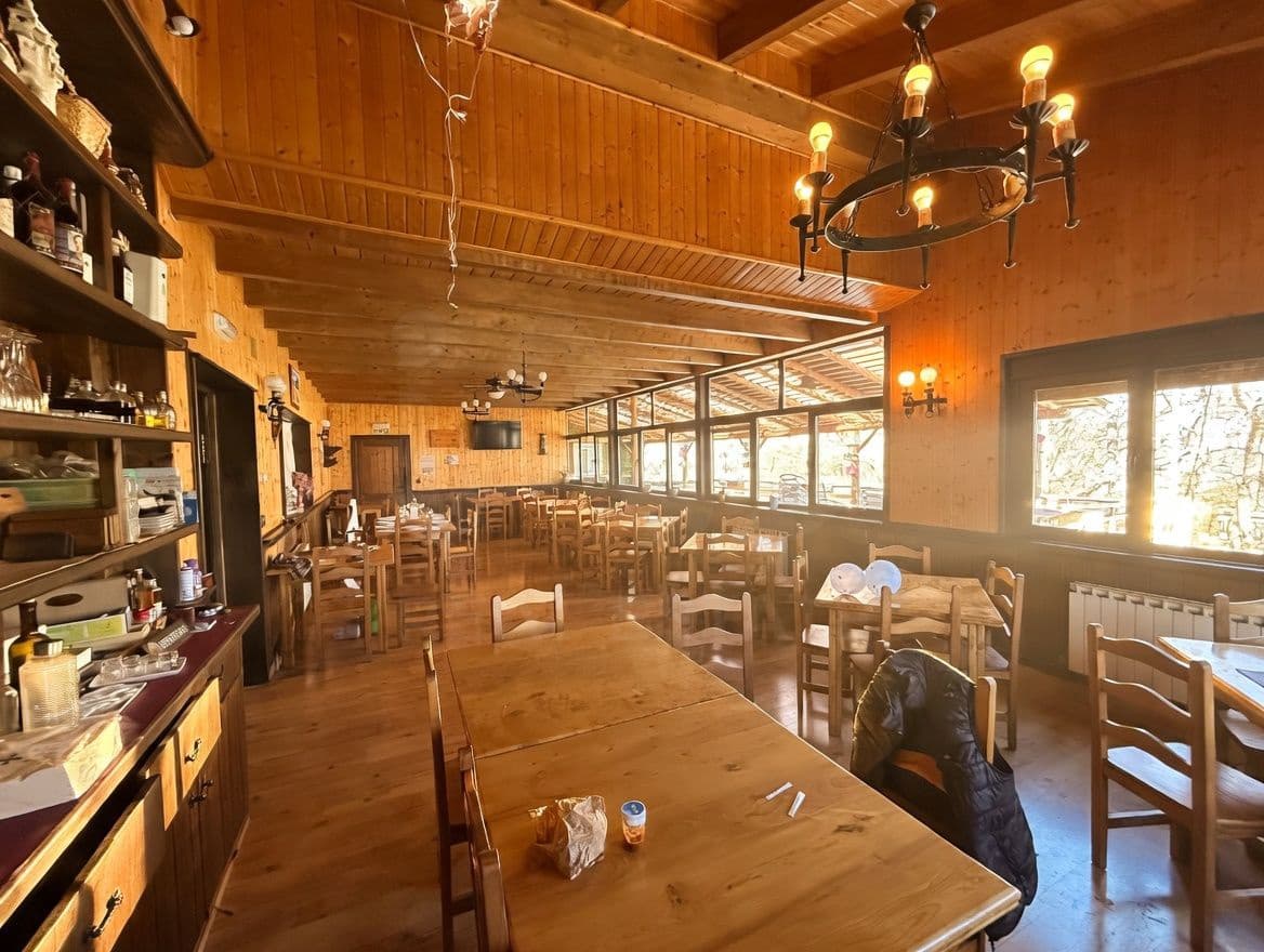 Comercial para venda em Truchas - 499 000 € (Ref: 9987727)