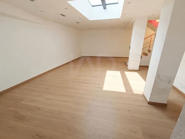 2 Zimmer Gewerbe zu verkaufen in León Stadt - 99.999 € (Ref: 9987728)