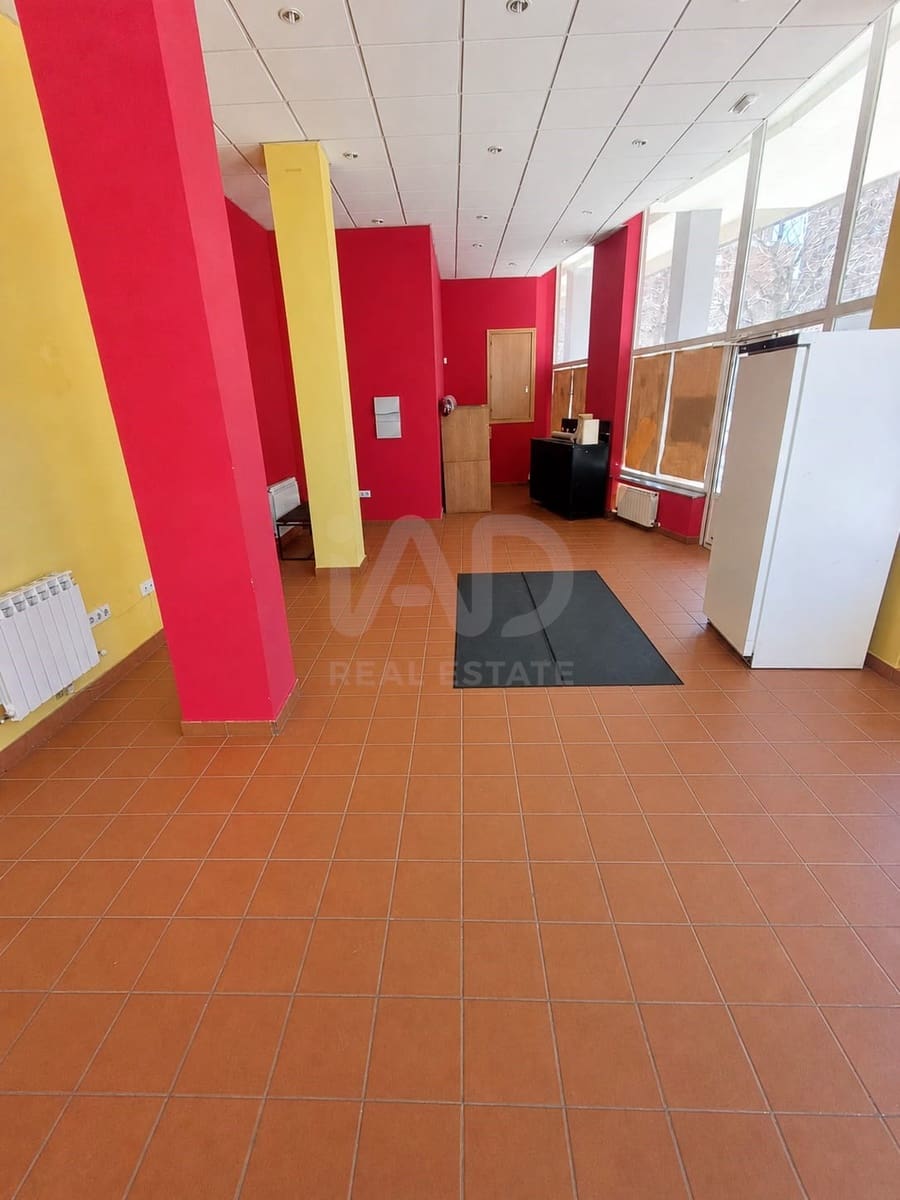 2 Zimmer Gewerbe zu verkaufen in Leon Stadt - 99.999 € (Ref: 9987728)