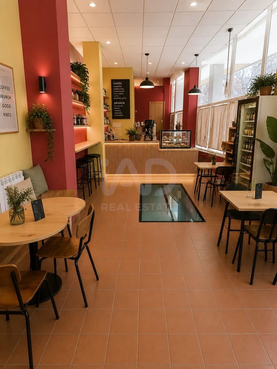 2 Zimmer Gewerbe zu verkaufen in Leon Stadt - 99.999 € (Ref: 9987728)