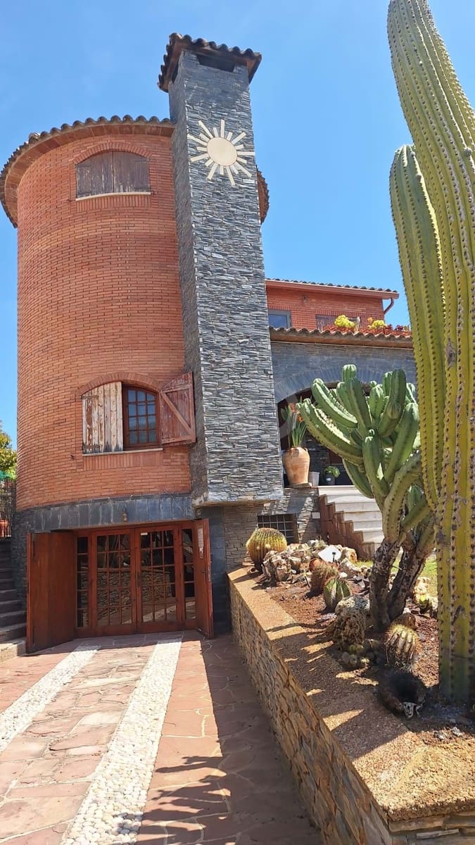5 sypialnia Willa na sprzedaż w Miasto Tarragona - 399 000 € (Ref: 9987729)