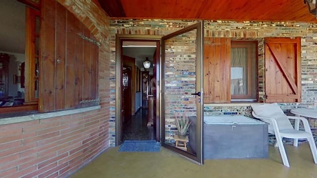 5 chambre Villa/Maison à vendre à Roda de Barà - 399 000 € (Ref: 9987729)