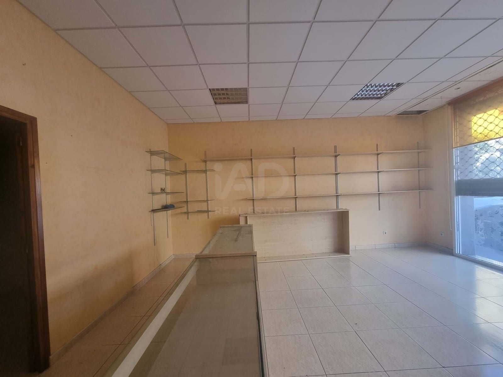 Commercial for rent in Tarragona city - € 363 (Ref: 9987730)