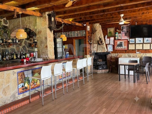 2 bedroom Commercial for sale in Daimús - € 380,000 (Ref: 9987731)