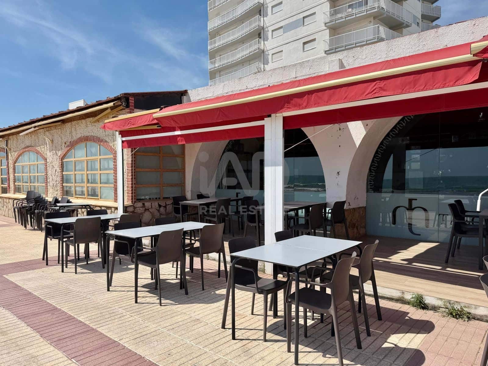 Local Comercial de 2 habitaciones en València ciudad en venta - 380.000 € (Ref: 9987731)