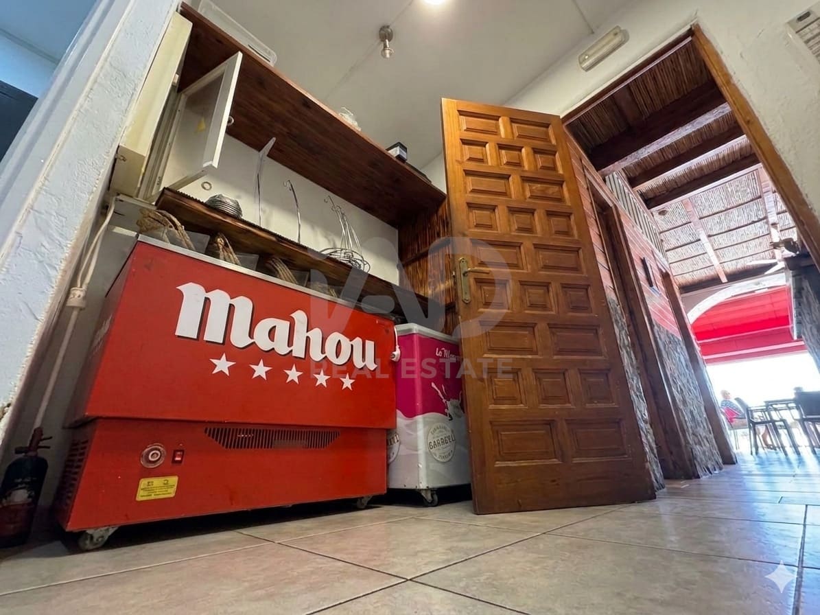 Local Comercial de 2 habitaciones en València ciudad en venta - 380.000 € (Ref: 9987731)