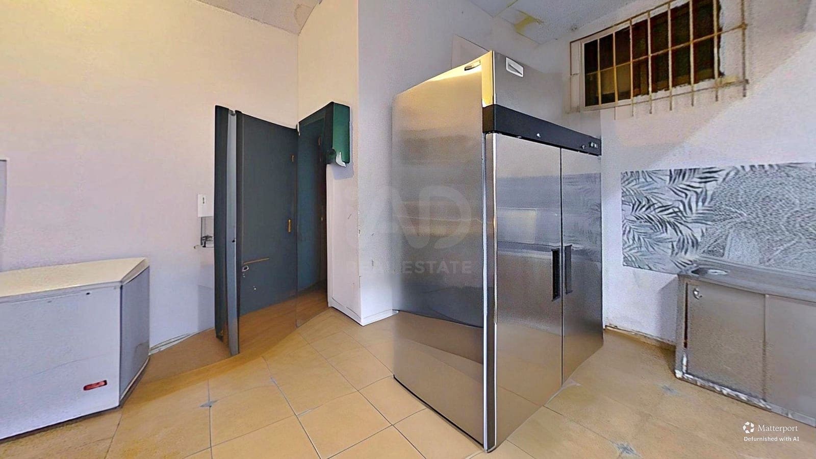Kaupallinen myytävänä paikassa San Juan de Alicante / Sant Joan d'Alacant - 39 000 € (Ref: 9987732)