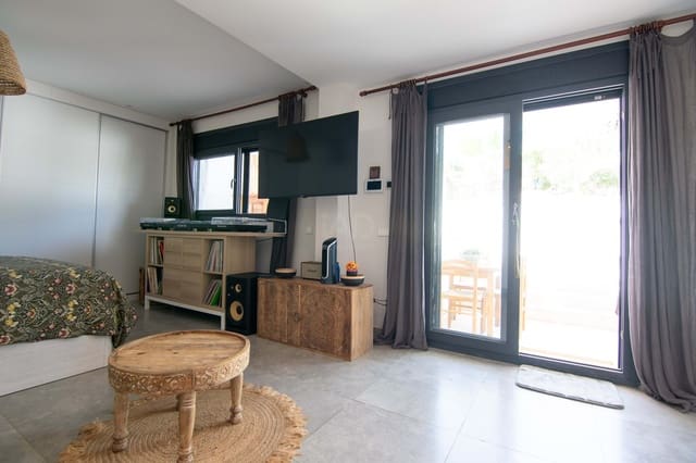 1 soveværelse Lejlighed til salg i San Jose / Sant Josep de Sa Talaia med swimmingpool garage - € 350.000 (Ref: 9987735)