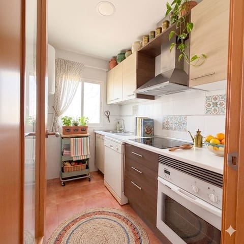 2 bedroom Apartment for sale in La Trinidad, Málaga city - € 240,000 (Ref: 9987741)