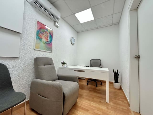 Comercial para venda em Barcelona cidade - 196 000 € (Ref: 9987748)