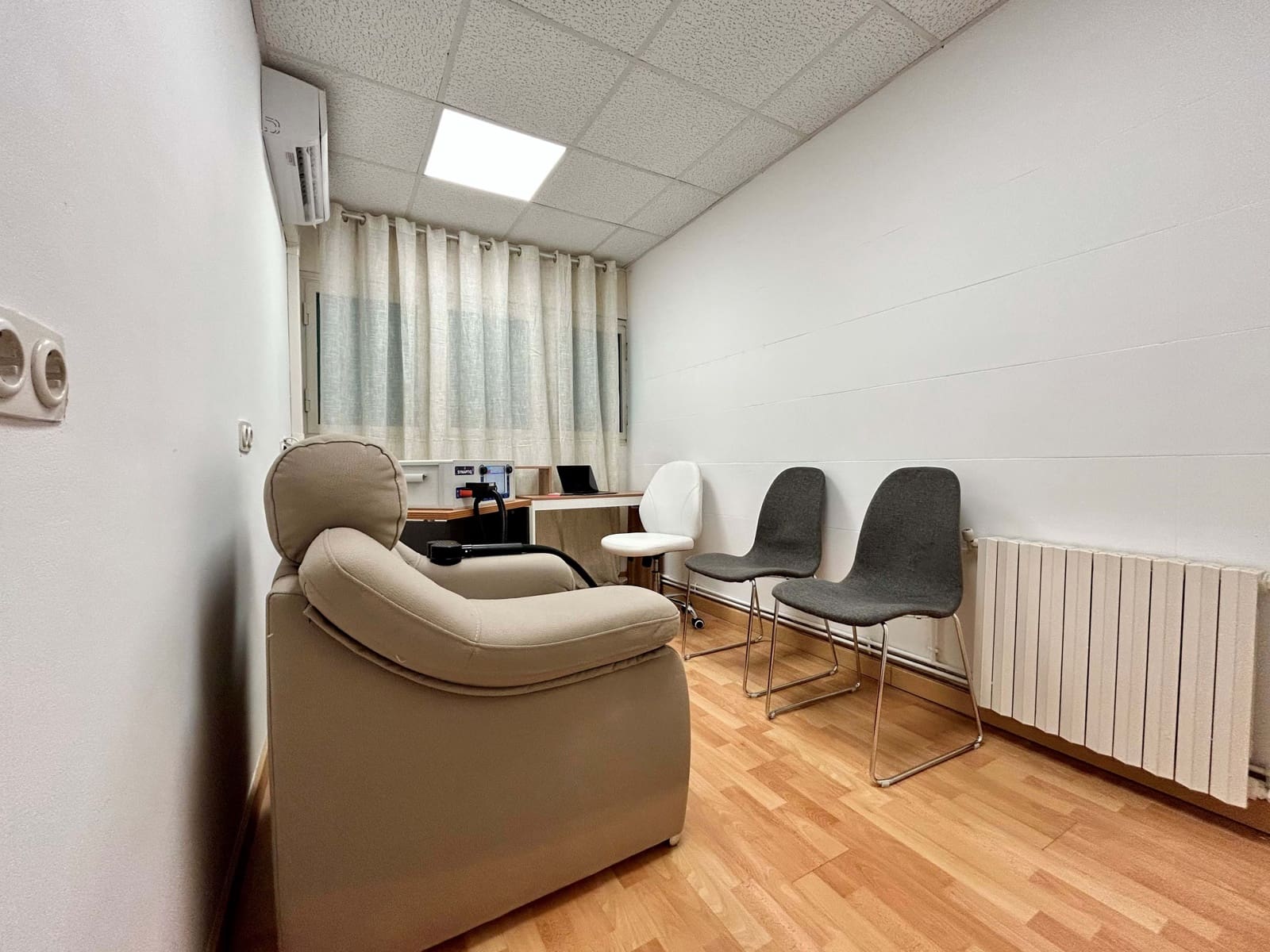 Gewerbe zu verkaufen in Barcelona Stadt - 196.000 € (Ref: 9987748)