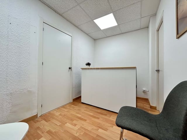 Comercial para venda em Barcelona cidade - 196 000 € (Ref: 9987748)