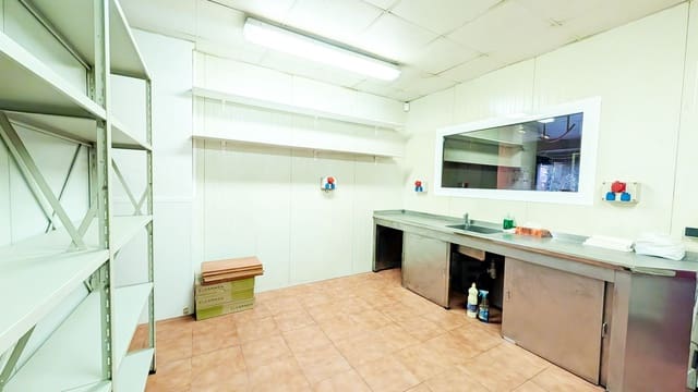 Kommersiell att hyra i Barcelona stad - 1 331 € (Ref: 9987749)