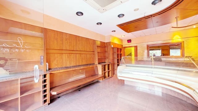 Kommersiell att hyra i Barcelona stad - 1 331 € (Ref: 9987749)