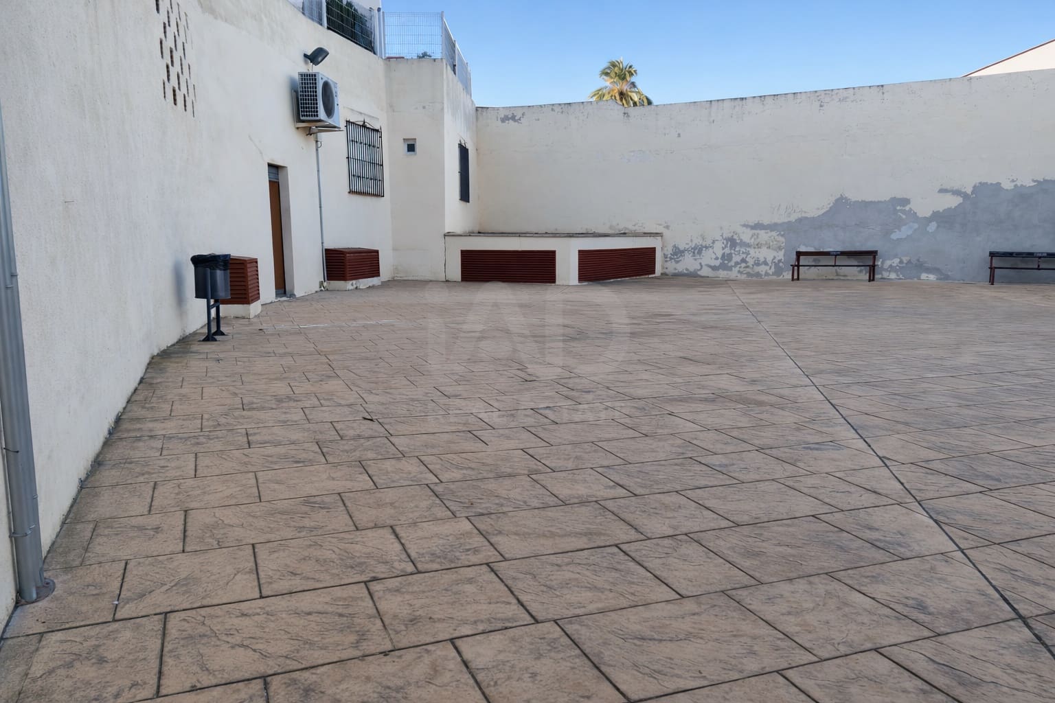 Komercyjne na sprzedaż w Alquerias - 137 000 € (Ref: 9987750)