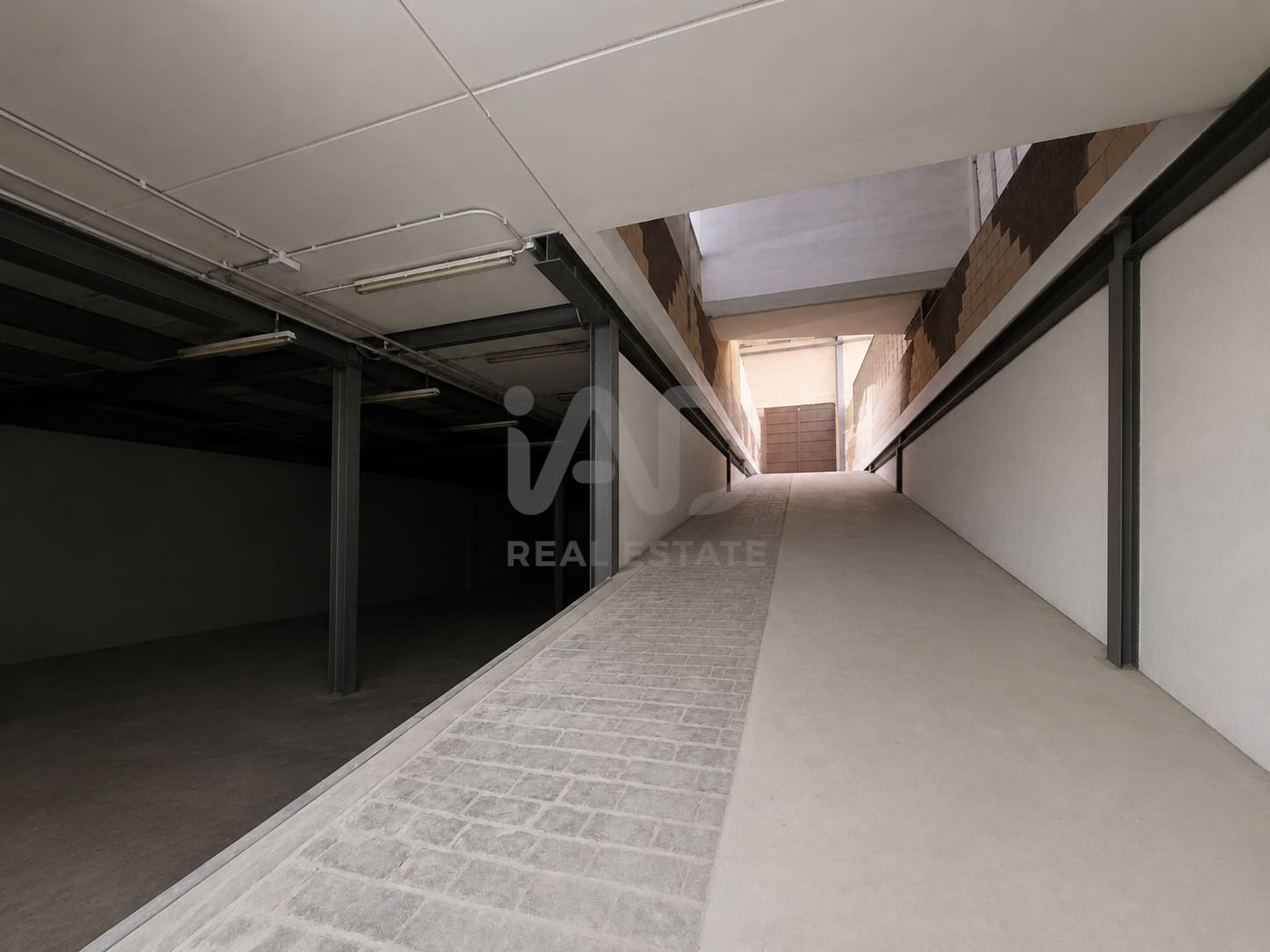 4 Zimmer Gewerbe zu verkaufen in Torremolinos mit Garage - 6.895.000 € (Ref: 9987752)