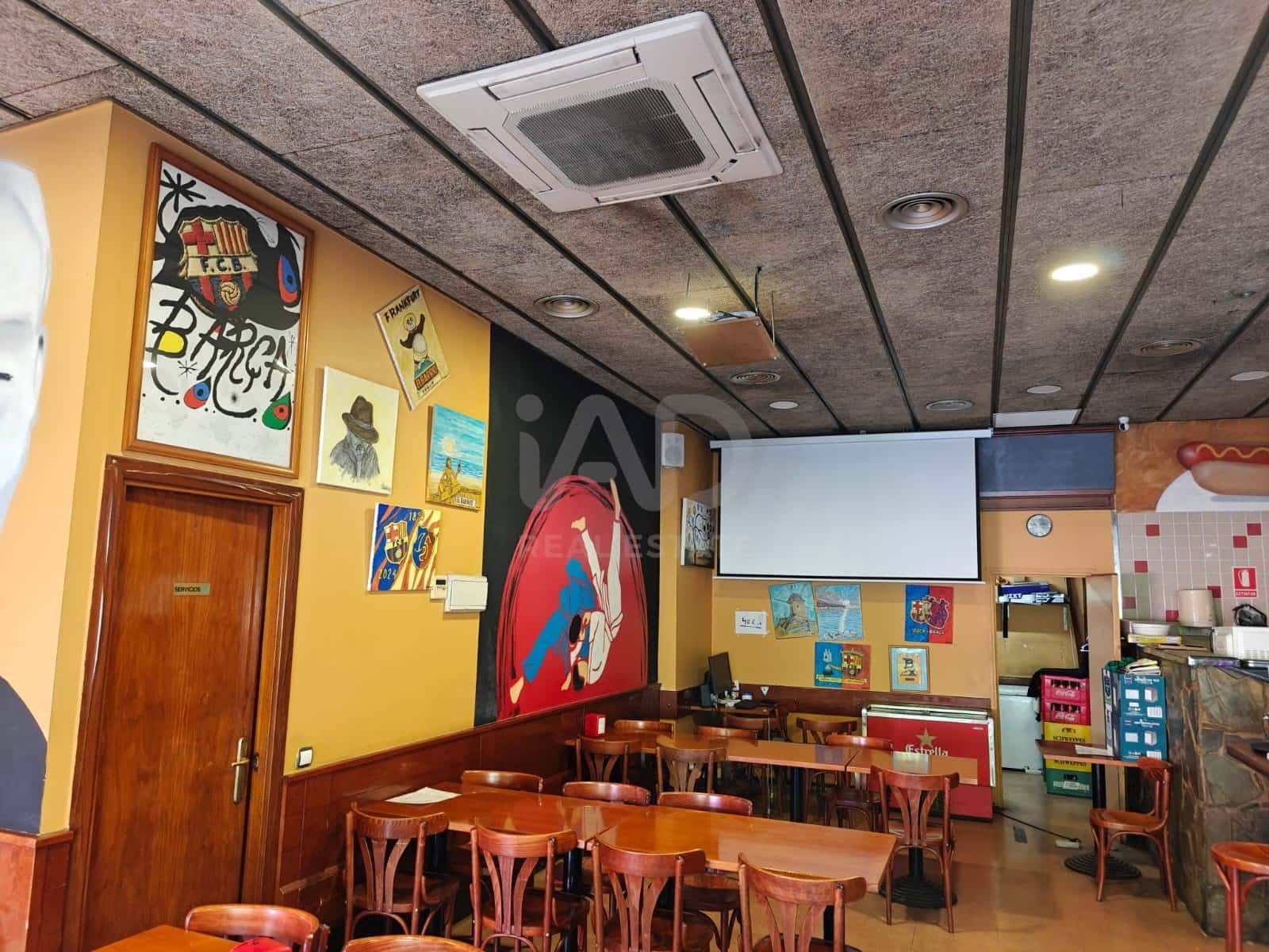 Kommersiell til leie i Barcelona by - € 1 100 (Ref: 9987753)
