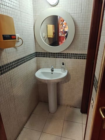 Gewerbe zu vermieten in Badalona - 1.100 € (Ref: 9987753)