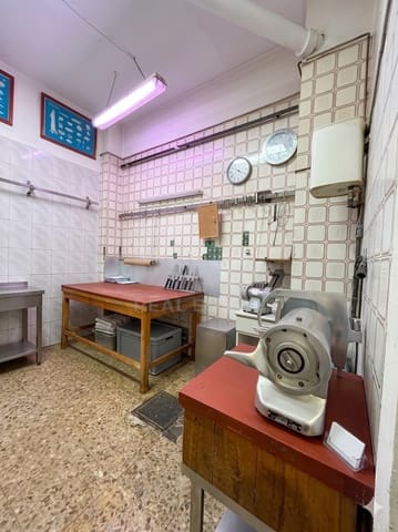 Erhverv til salg i Valladolid by - € 125.000 (Ref: 9987755)