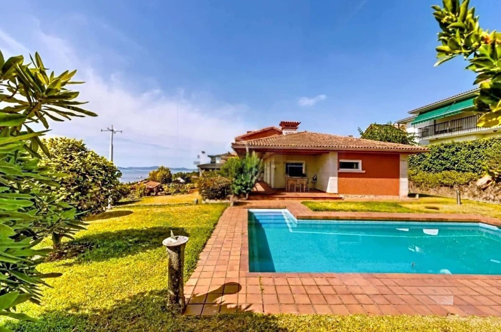5 chambre Villa/Maison à vendre à Pontevedra ville avec piscine garage - 860 000 € (Ref: 9987756)