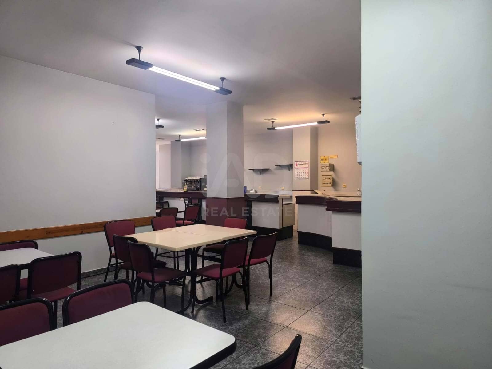 4 soverom Kommersiell til salgs i Leon by - € 160 000 (Ref: 9987762)
