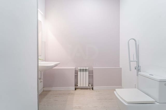 Erhverv til salg i Madrid by - € 499.000 (Ref: 9987765)