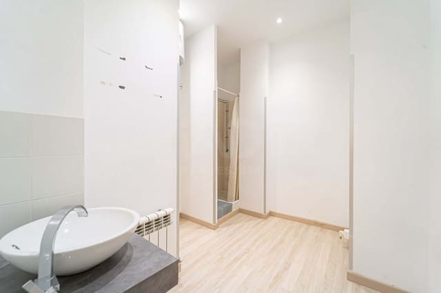 Erhverv til salg i Madrid by - € 499.000 (Ref: 9987765)