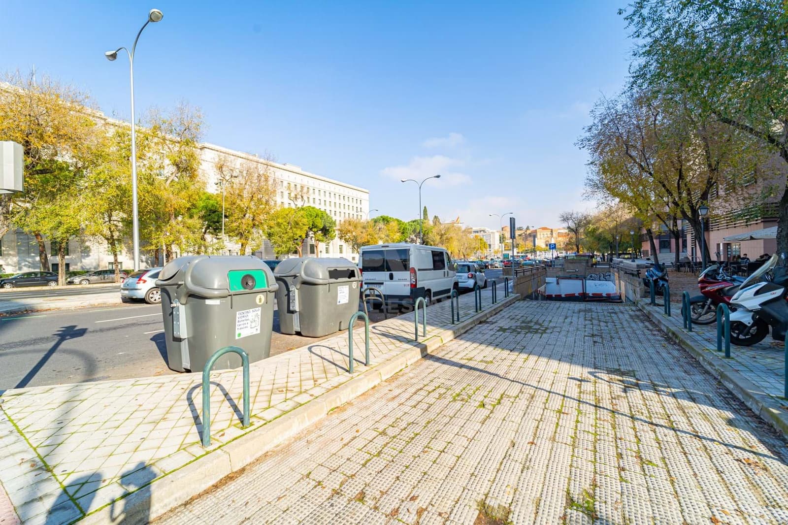 Local Comercial en Madrid ciudad en venta - 499.000 € (Ref: 9987765)