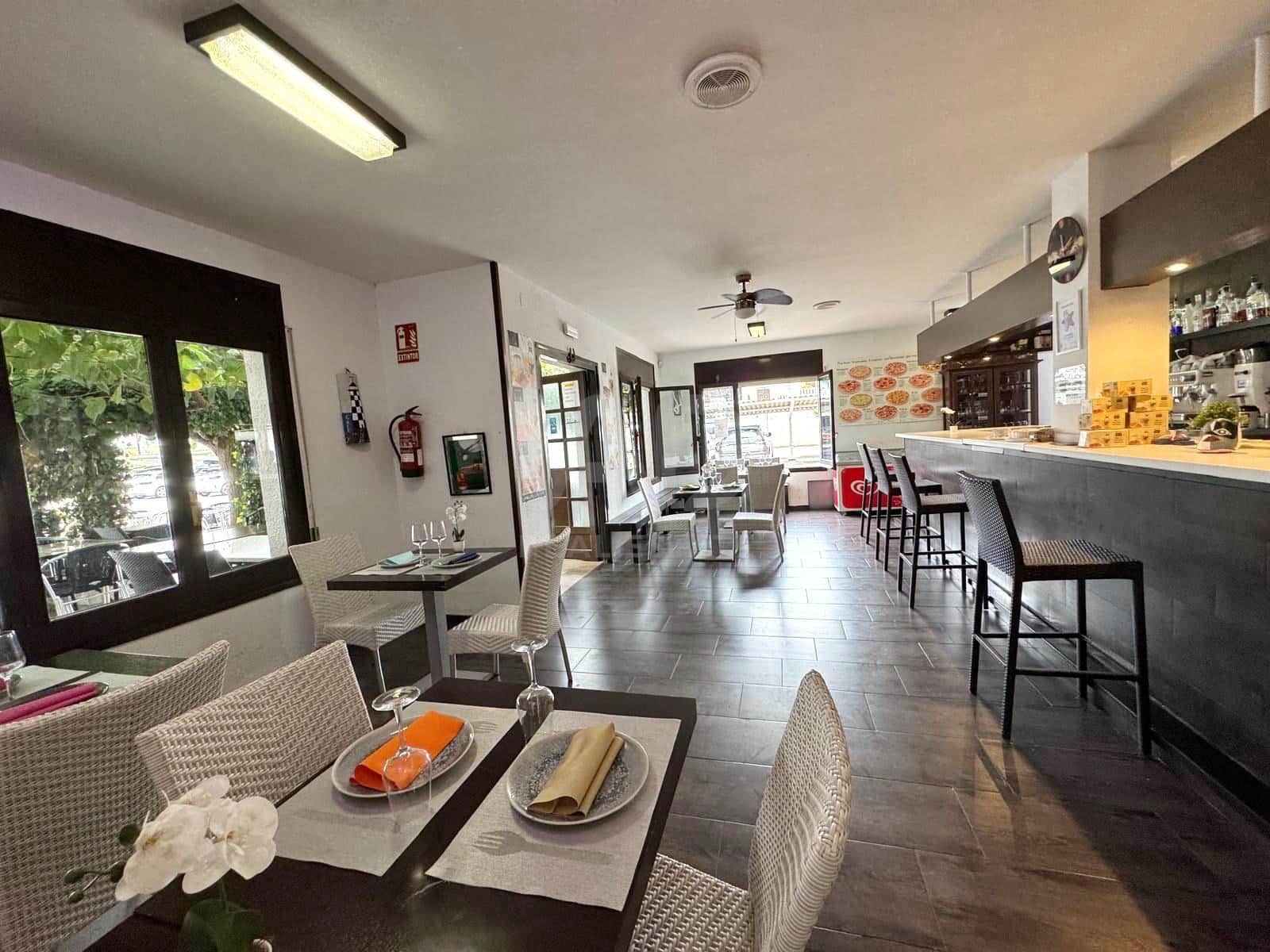 3 makuuhuone Kaupallinen myytävänä paikassa Tarragona kaupunki - 350 000 € (Ref: 9987767)