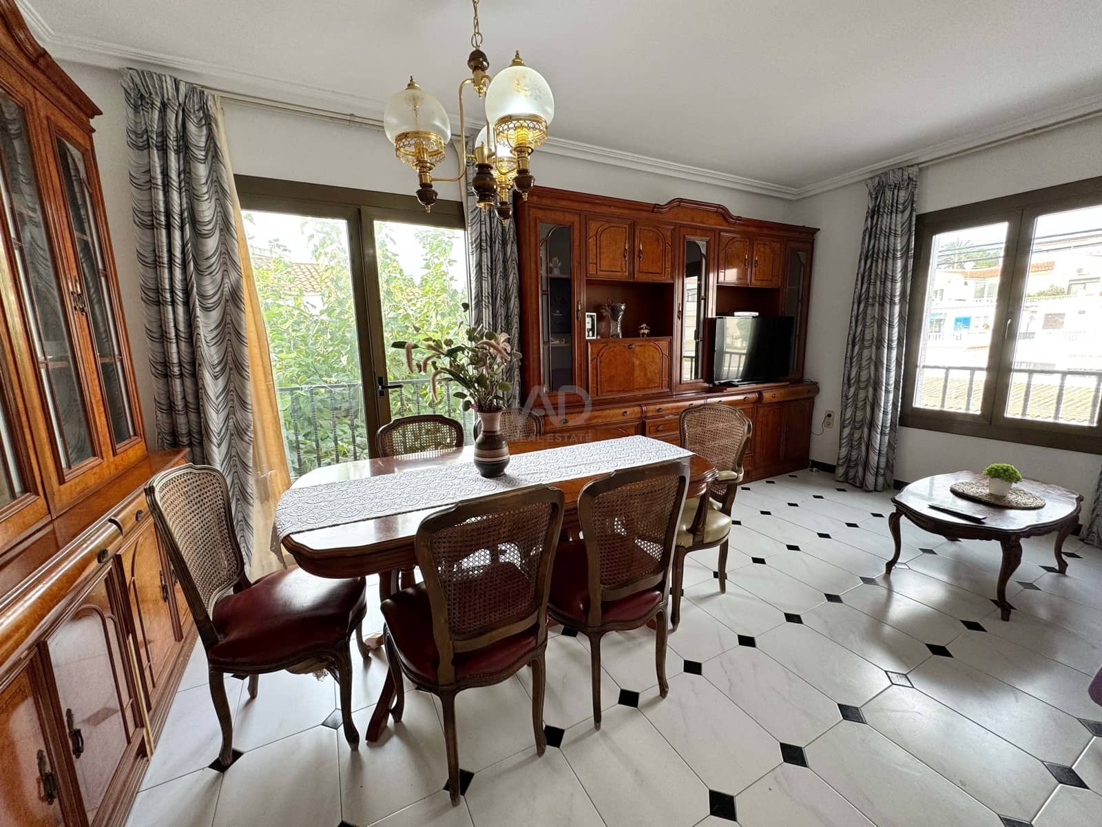 3 makuuhuone Kaupallinen myytävänä paikassa Tarragona kaupunki - 350 000 € (Ref: 9987767)