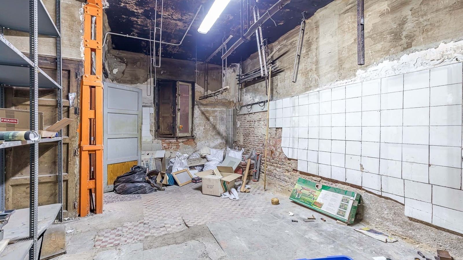 1 soveværelse Erhverv til leje i Madrid by - € 2.000 (Ref: 9987768)