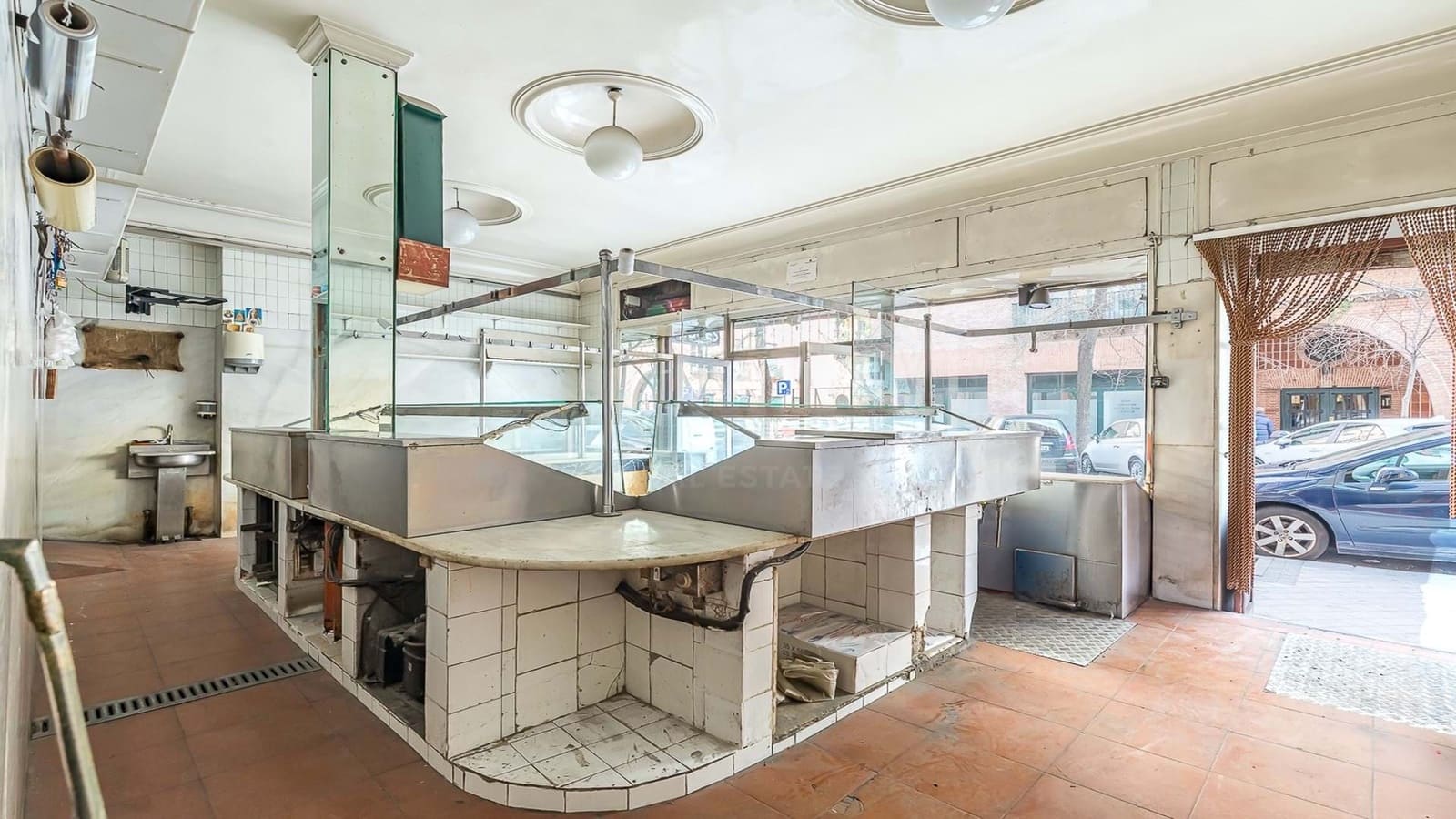 1 soveværelse Erhverv til leje i Madrid by - € 2.000 (Ref: 9987768)