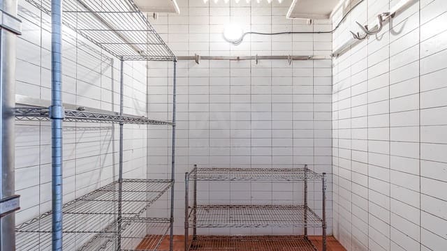 1 soveværelse Erhverv til leje i Madrid by - € 2.000 (Ref: 9987768)