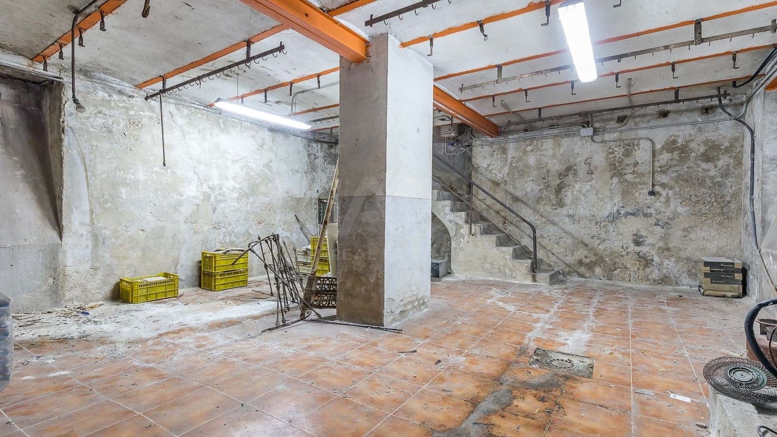1 soveværelse Erhverv til leje i Madrid by - € 2.000 (Ref: 9987768)