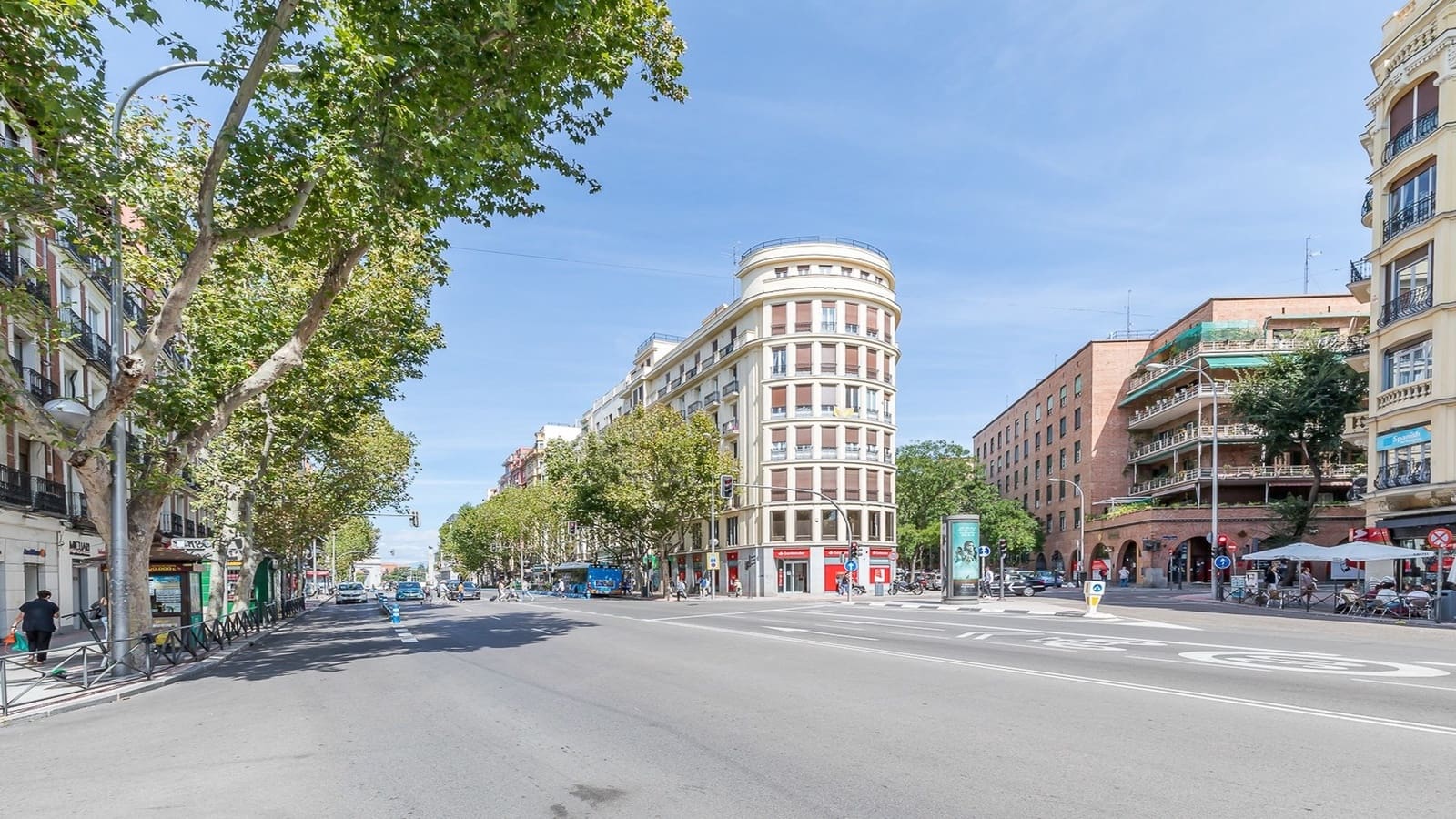 1 soveværelse Erhverv til leje i Madrid by - € 2.000 (Ref: 9987768)