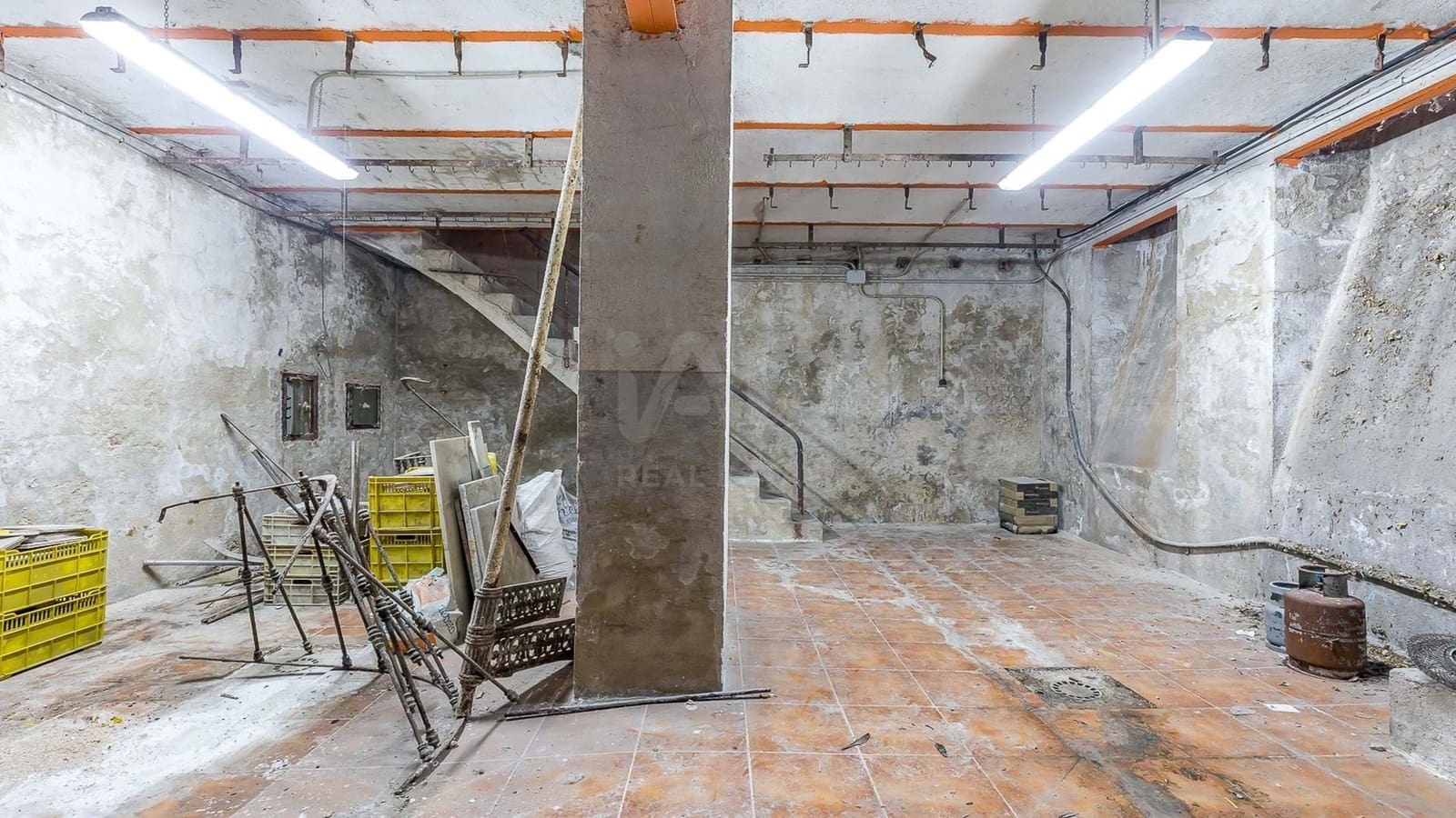 1 soveværelse Erhverv til leje i Madrid by - € 2.000 (Ref: 9987768)
