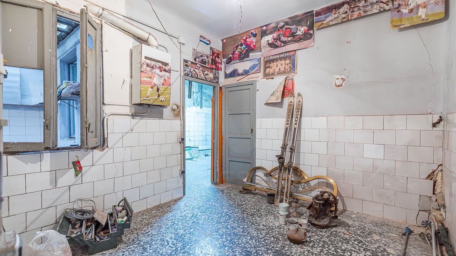 1 bedroom Commercial for rent in Madrid city - € 2,000 (Ref: 9987768)