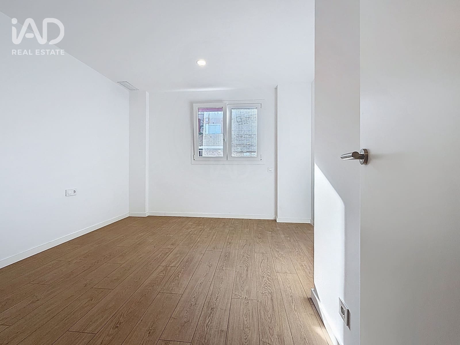 3 sypialnia Apartament na sprzedaż w Miasto Barcelona z garażem - 335 000 € (Ref: 9987770)
