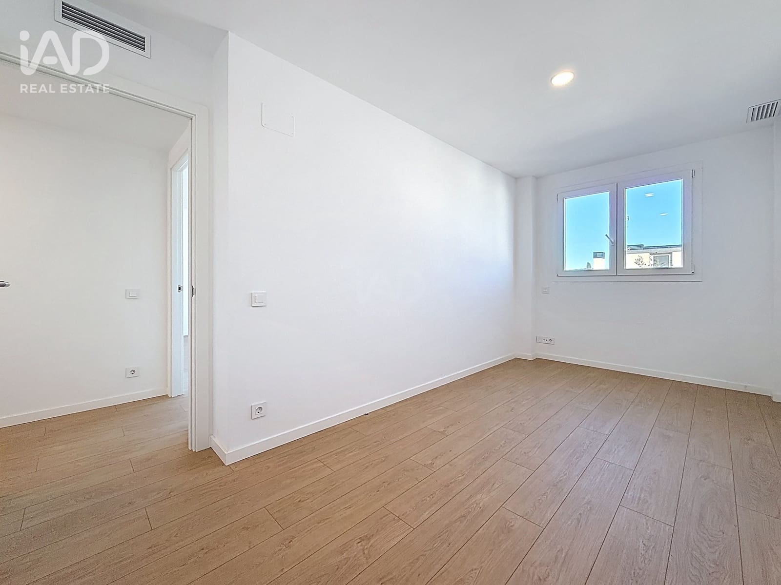 3 sypialnia Apartament na sprzedaż w Miasto Barcelona z garażem - 335 000 € (Ref: 9987770)