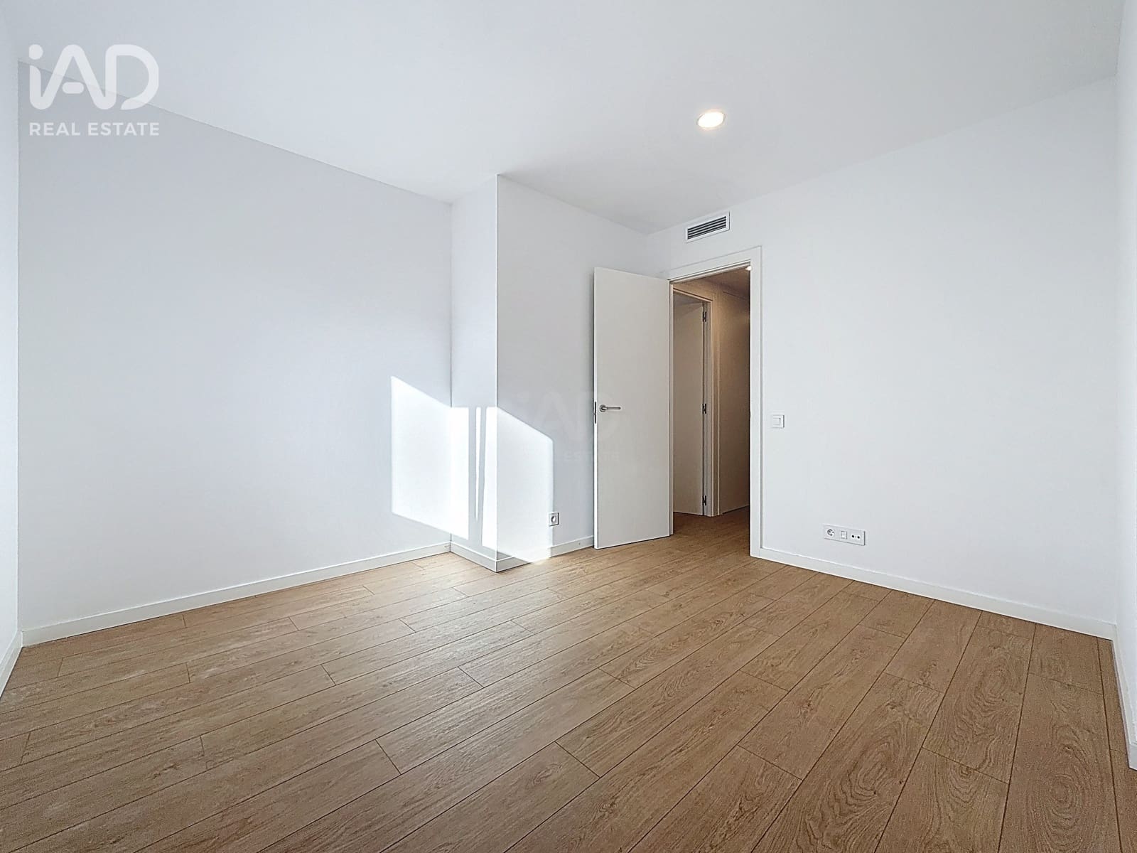 3 sypialnia Apartament na sprzedaż w Miasto Barcelona z garażem - 335 000 € (Ref: 9987770)