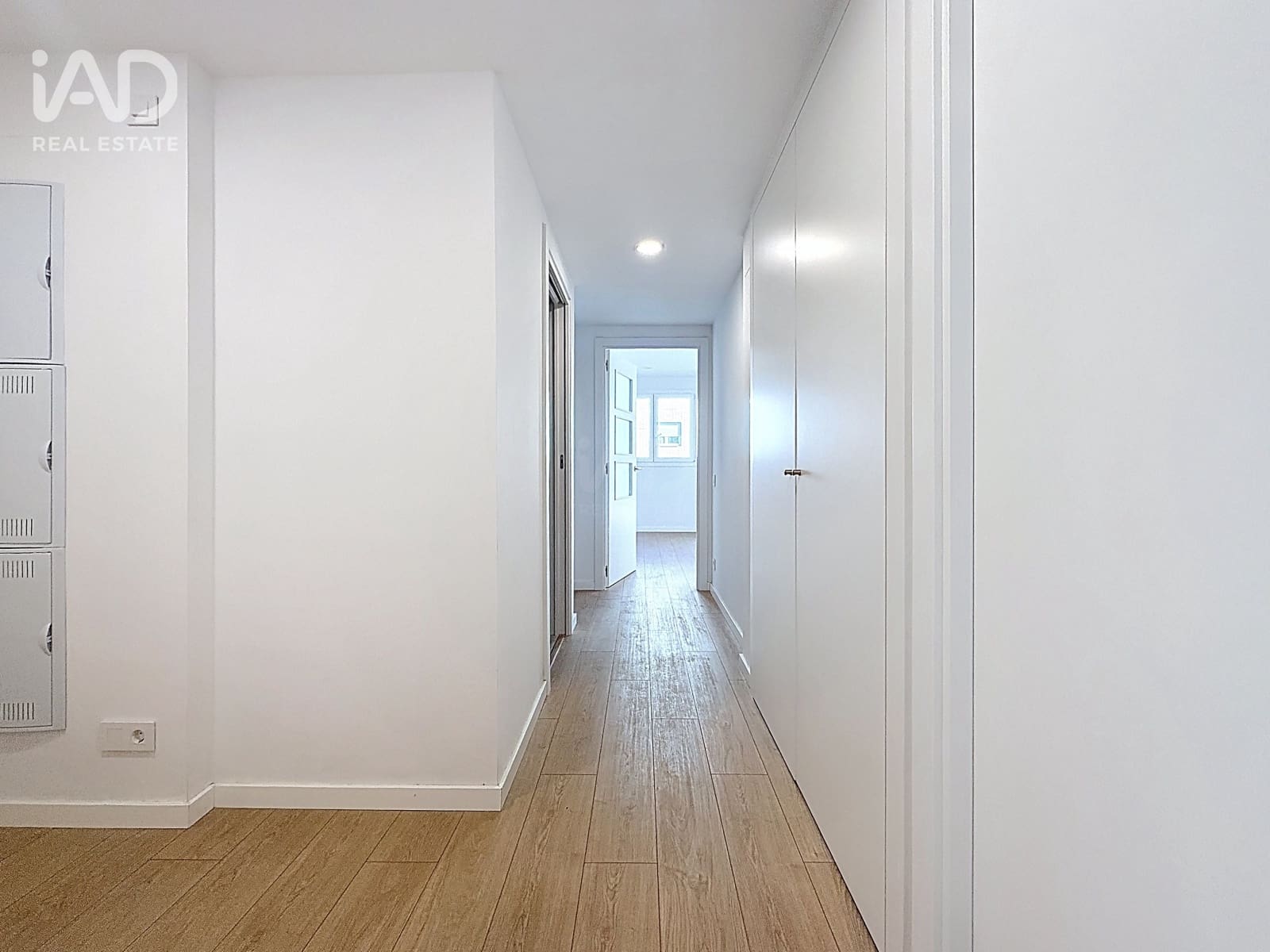 3 soverom Leilighet til salgs i Barcelona by med garasje - € 328 000 (Ref: 9987771)