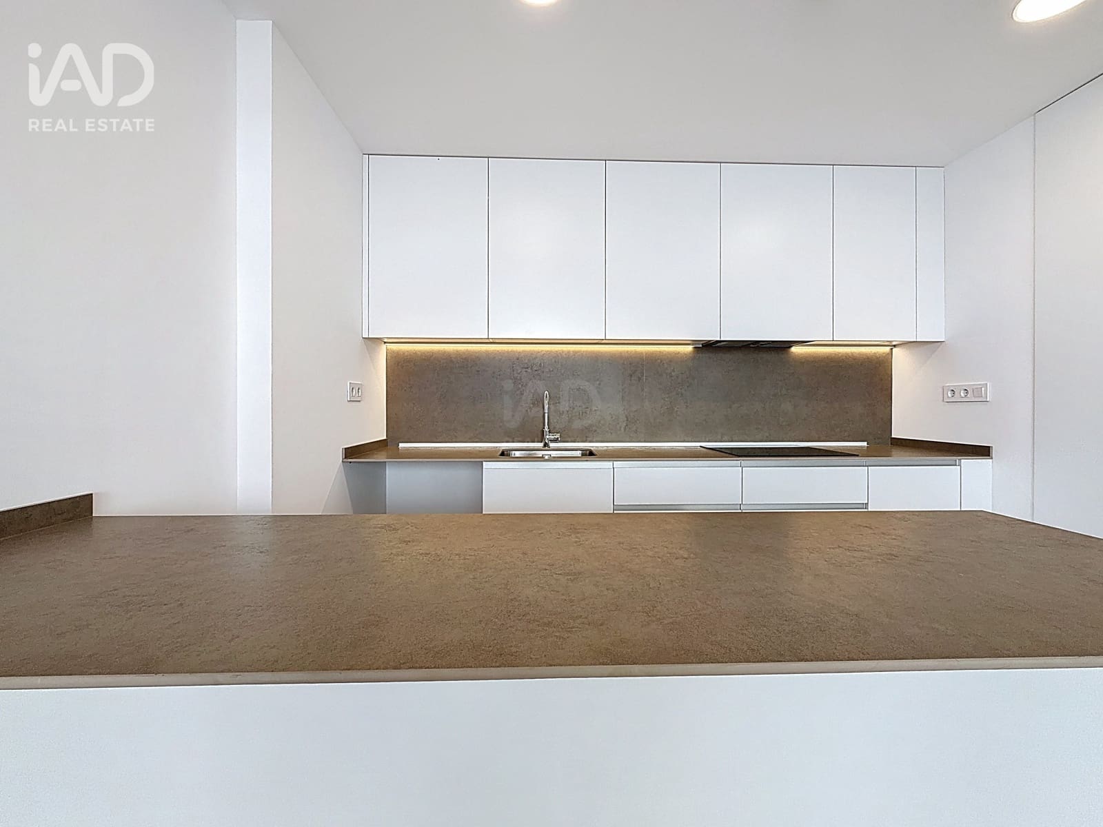 3 soverom Leilighet til salgs i Barcelona by med garasje - € 328 000 (Ref: 9987771)