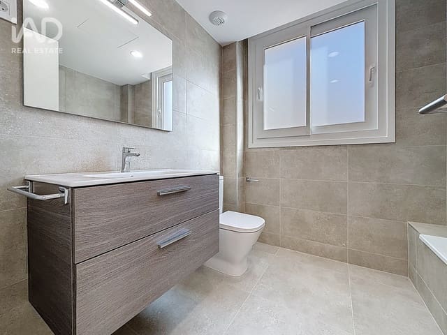 3 sovrum Lägenhet till salu i Canet de Mar med garage - 328 000 € (Ref: 9987771)