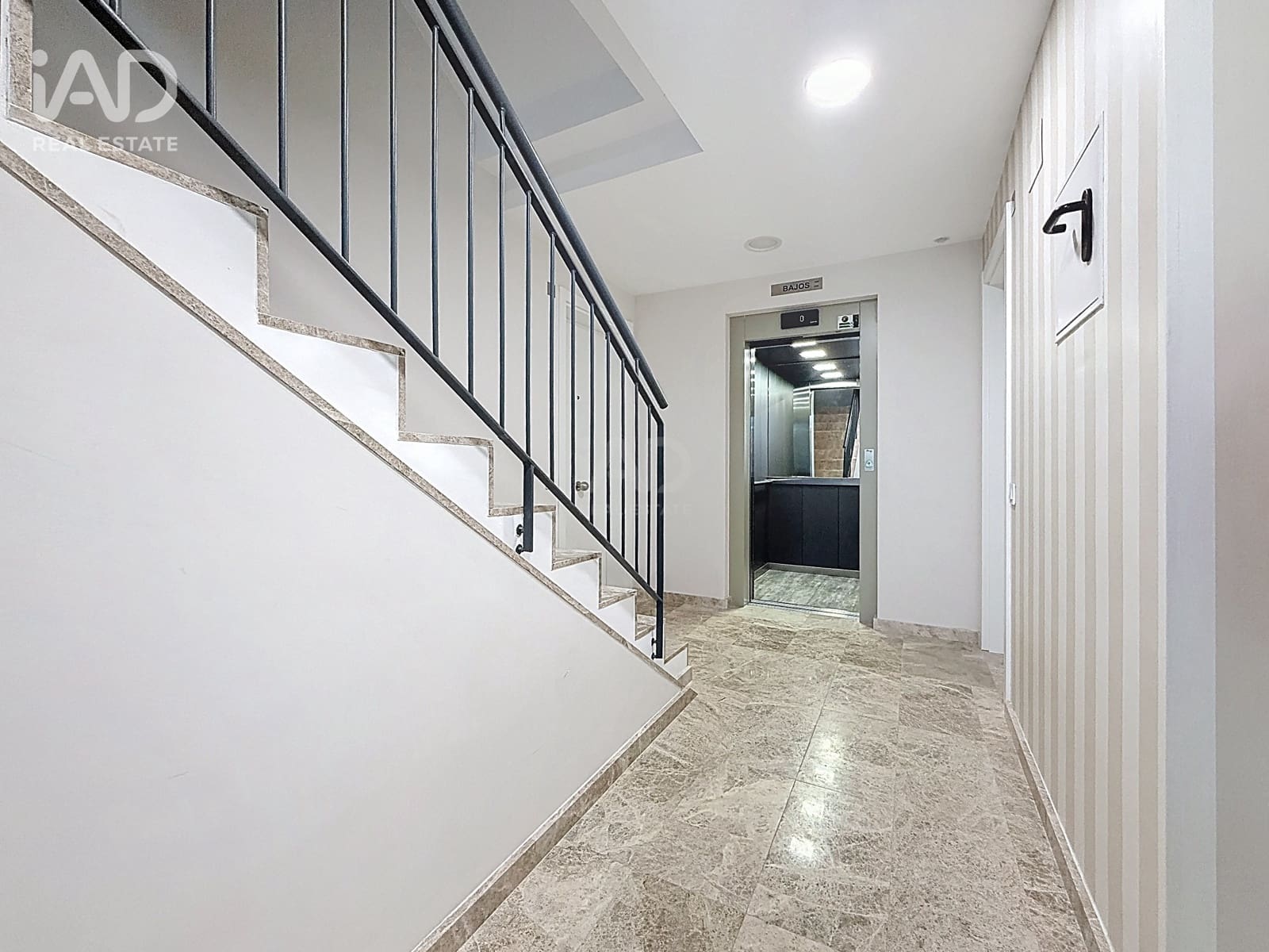 3 soverom Leilighet til salgs i Barcelona by med garasje - € 328 000 (Ref: 9987771)