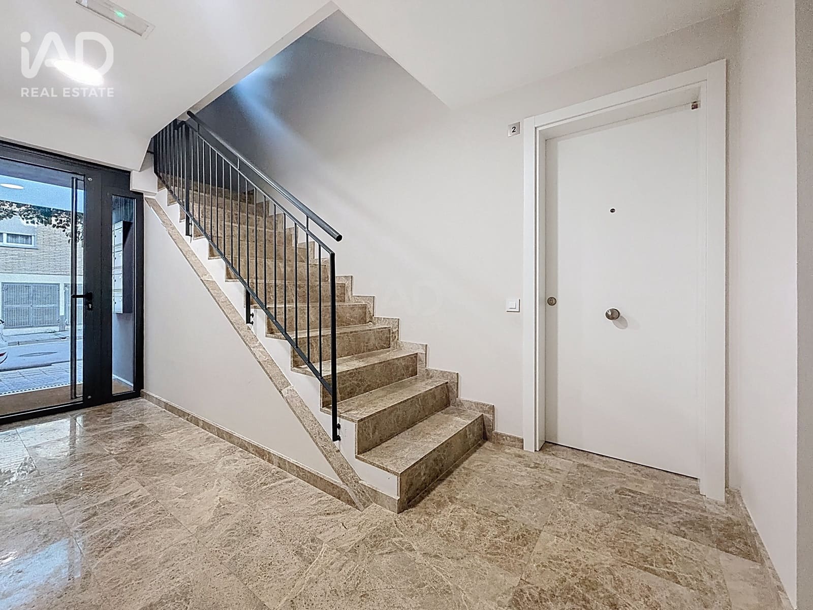 3 soverom Leilighet til salgs i Barcelona by med garasje - € 328 000 (Ref: 9987771)