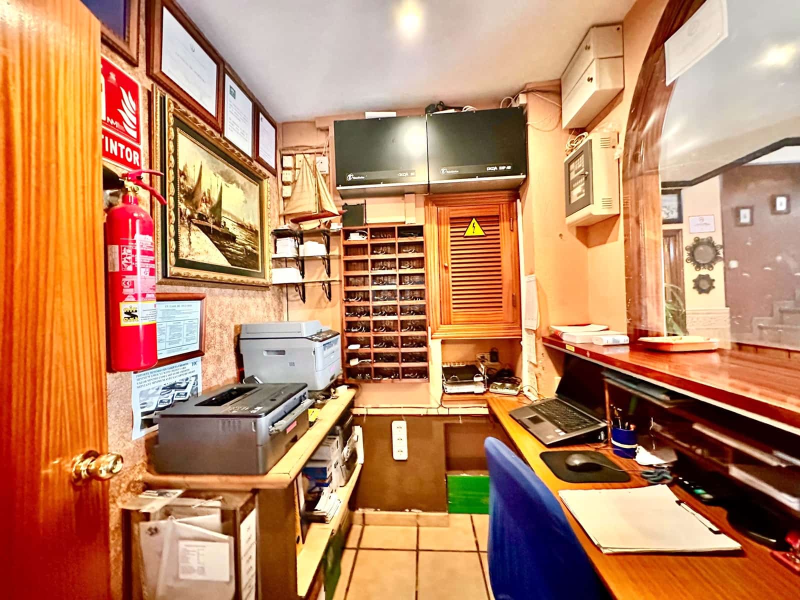 Local Comercial de 25 habitaciones en Huelva ciudad en venta con garaje - 2.300.000 € (Ref: 9987772)