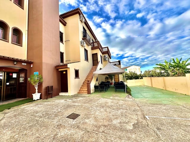 Local Comercial de 25 habitaciones en Huelva ciudad en venta con garaje - 2.300.000 € (Ref: 9987772)